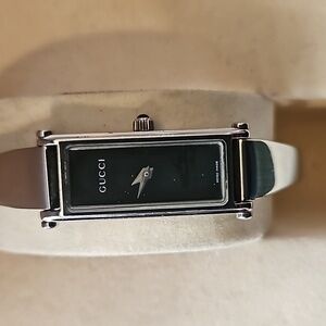 Gucci 1500 SS watch